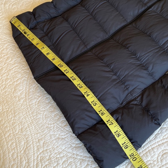 Uniqlo Down Packable Jacket Ultra Light Women’s M Water Repellency Black Travel - Picture 13 of 17